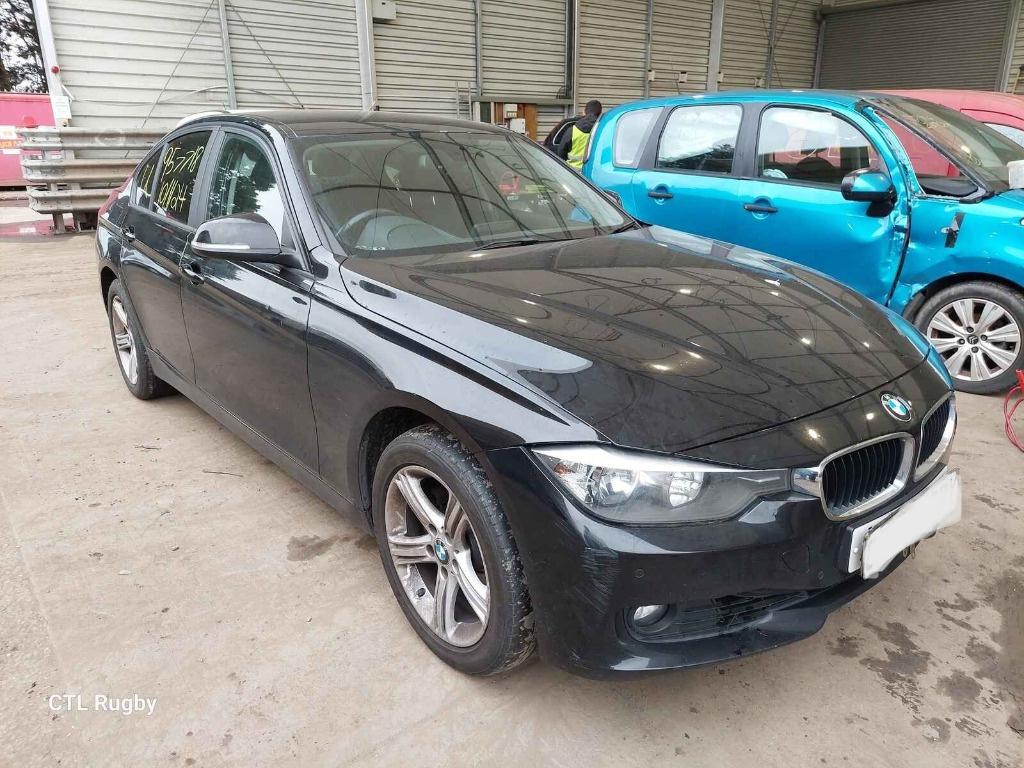 Aripa dreapta fata BMW F30 2014 SEDAN 2.0i N20B20B