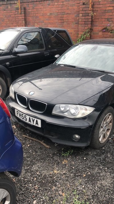 Aripa dreapta fata BMW Seria 1 E81, E87 2005 Hatch