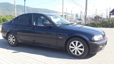 Aripa dreapta fata BMW Seria 3 Compact E46 2001 Li
