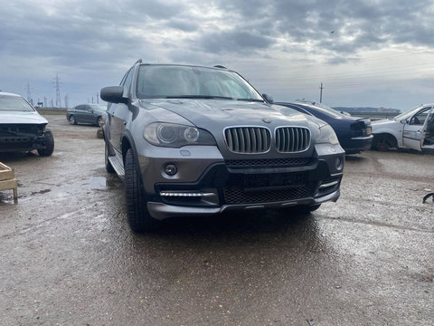 Aripa dreapta fata BMW X5 E70 2008 suv 3,0