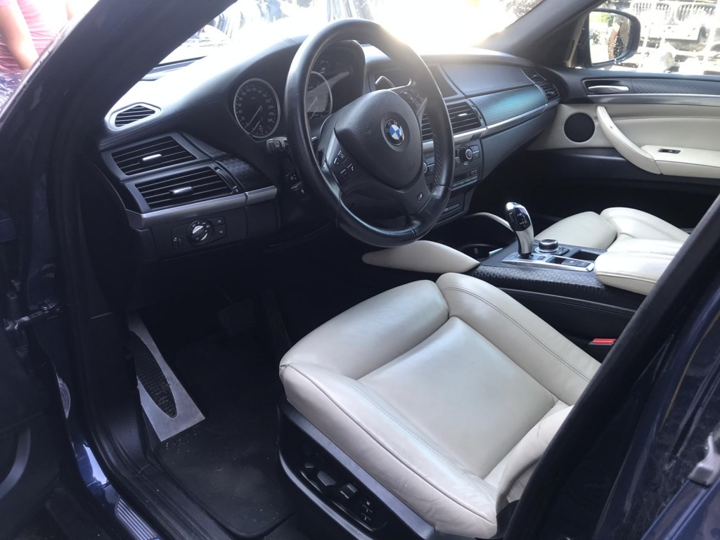 Aripa dreapta fata BMW X6 E71 2014 SUV M