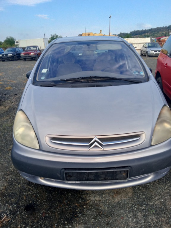 Aripa dreapta fata Citroen Xsara Picasso 2003 hatchback 2.0 hdi