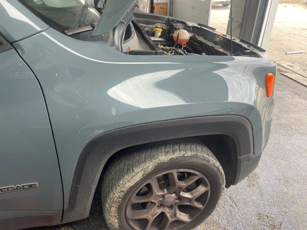 Aripa dreapta fata cu bandou Jeep Renegade 2017 Culoare 385