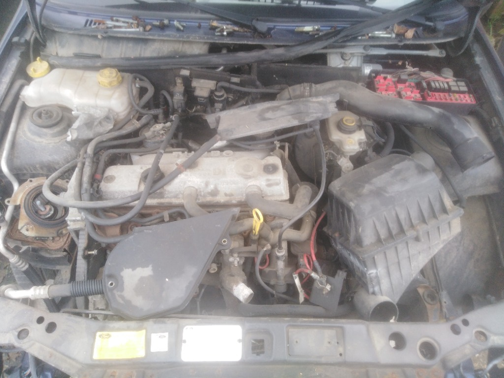 Aripa dreapta fata Ford Fiesta 4 2000 Ha