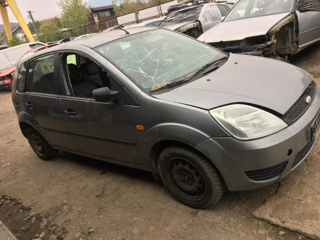 Aripa dreapta fata Ford Fiesta 5 2005 HATCHBACK 1.