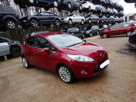 Aripa dreapta fata Ford Fiesta 6 2009 Hatchback 1.6 TDCI 90ps