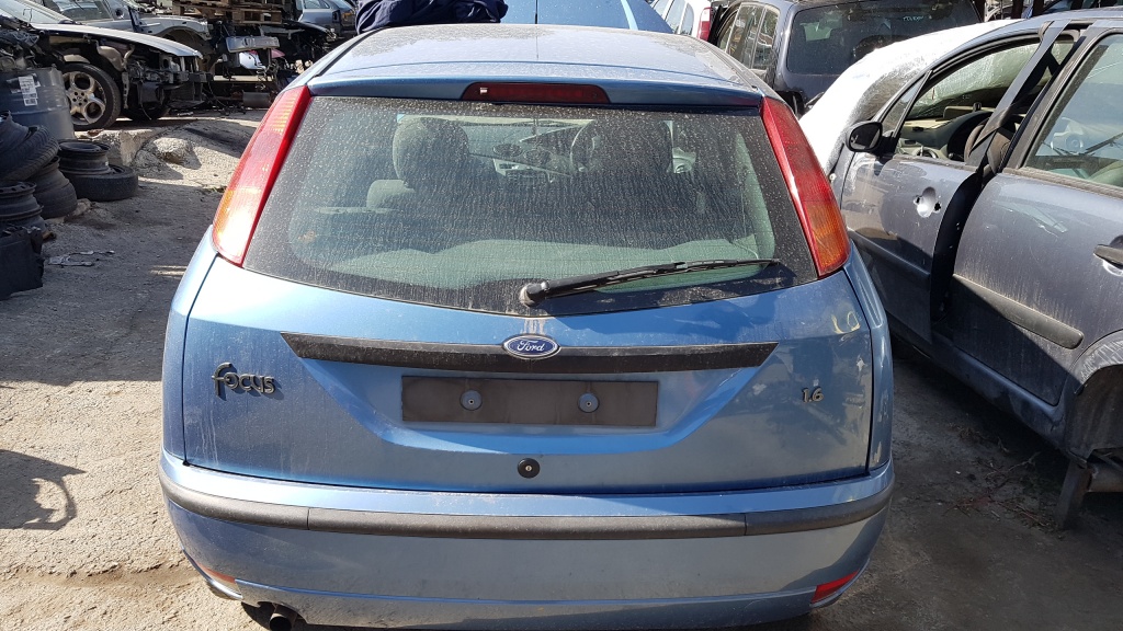 Aripa dreapta fata Ford Focus 2003 hatchback 1.6