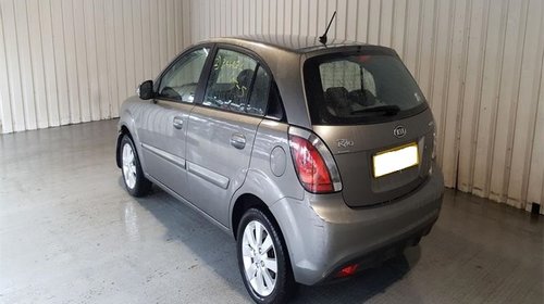 Aripa dreapta fata Kia Rio 2011 Hatchbac