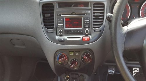 Aripa dreapta fata Kia Rio 2011 Hatchbac