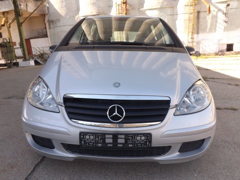 Aripa dreapta fata Mercedes A-CLASS W169 2005 Hatchback 1.5