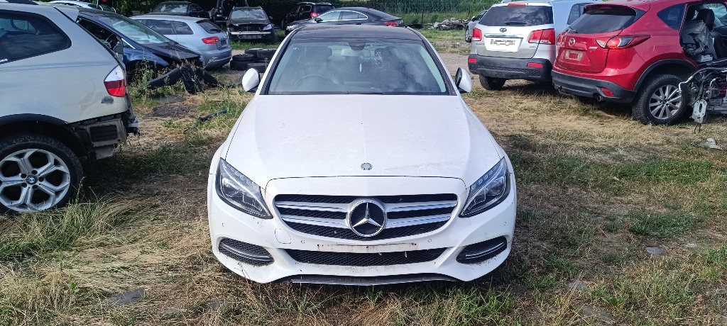 Aripa dreapta fata Mercedes C-Class W205 2015 hatc