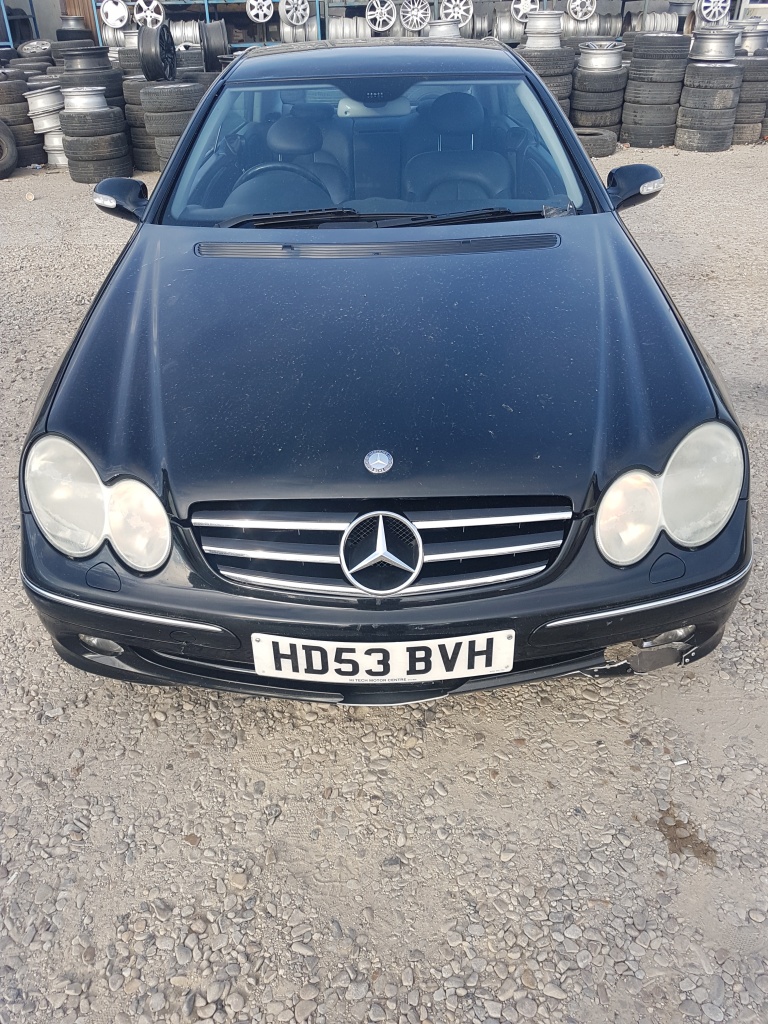 Aripa dreapta fata Mercedes CLK C209 2003 coupe 2.7 cdi