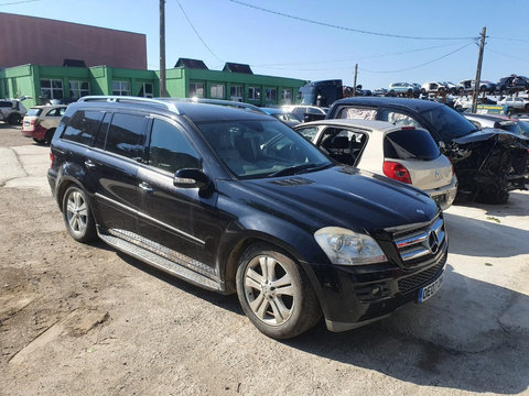 Aripa dreapta fata Mercedes GL-Class X164 2008 4x4 4matic 3.0 cdi om642