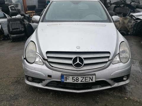 Aripa dreapta fata Mercedes R-CLASS W251 2006 HATCHBACK R320 CDI