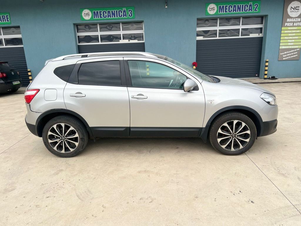 Aripa dreapta fata Nissan Qashqai J10 2011