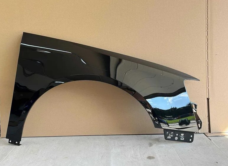Aripa dreapta fata NOUA vopsita negru cod culoare L041 pentru Volkswagen Passat b6 an fabricatie 2005