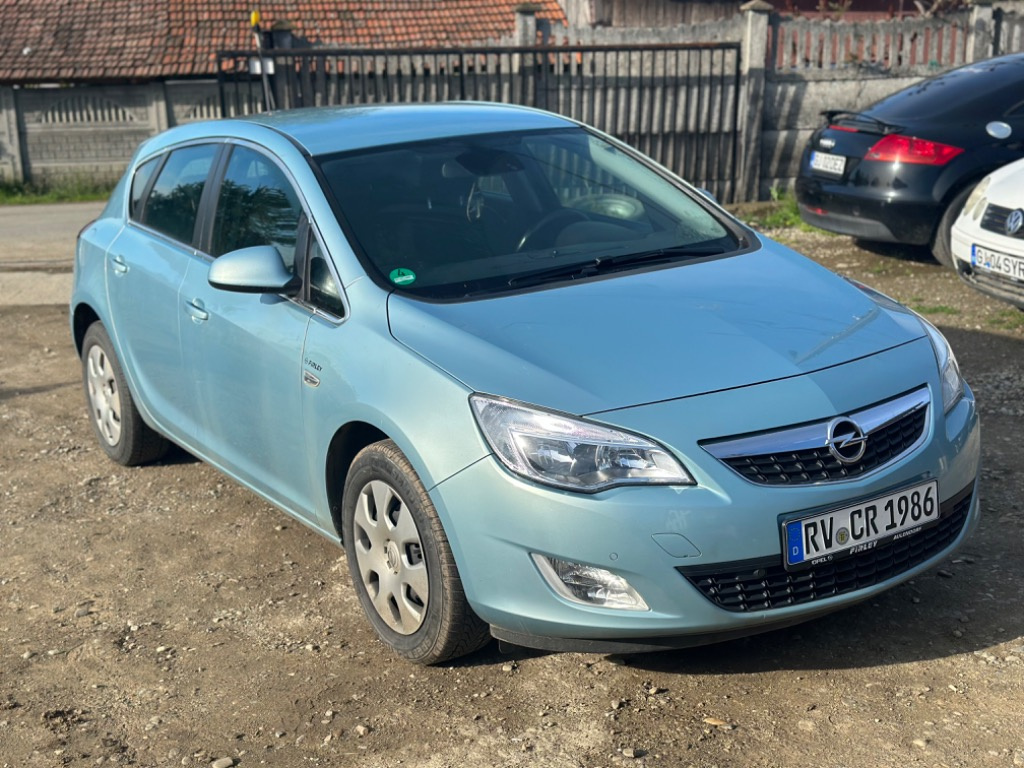 Aripa dreapta fata Opel Astra J 2010 Hat