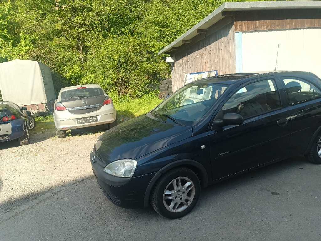 Aripa dreapta fata Opel Corsa C 2002 Hat