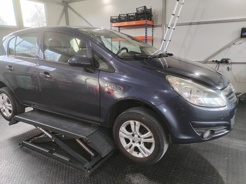 Aripa dreapta fata Opel Corsa D