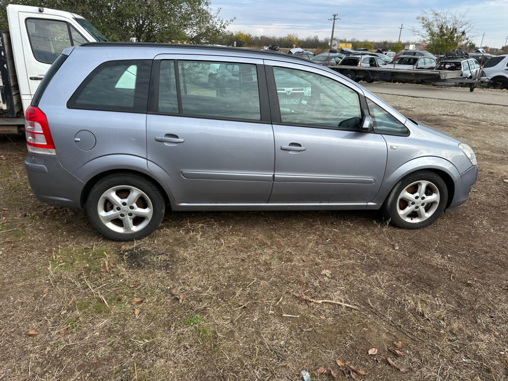 Aripa dreapta fata Opel Zafira B 2009 Ha