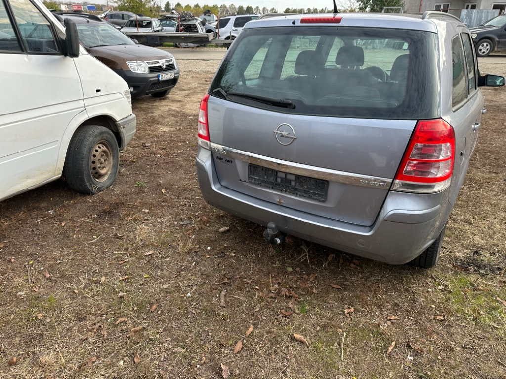 Aripa dreapta fata Opel Zafira B 2009 Ha