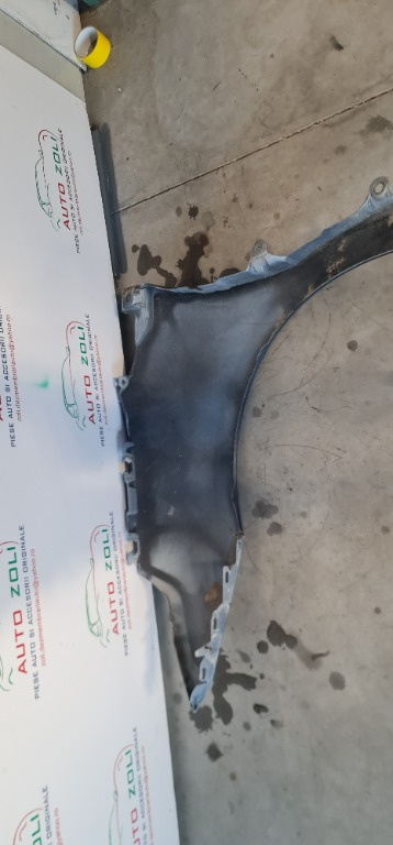 Aripa dreapta fata pentru Citroen C4 an 
