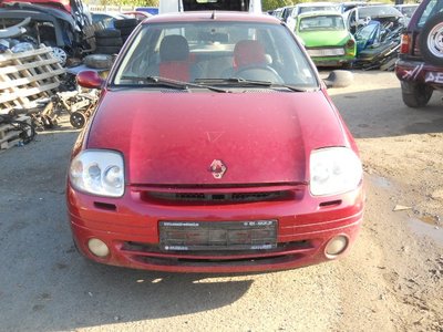 Aripa dreapta fata Renault Clio 2001 BERLINA 1.4