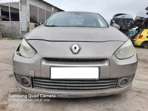 Aripa dreapta fata Renault Fluence 2011 Berlina 1.5 dci