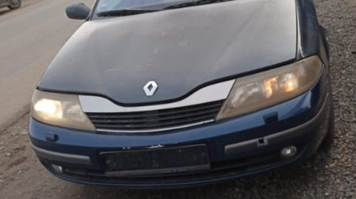 Aripa dreapta fata Renault Laguna 2 2003