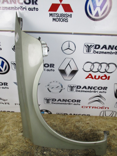 ARIPA DREAPTA FATA Renault Laguna 2 Fabricatie 2004