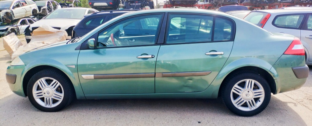 Aripa dreapta fata Renault Megane 2 2004