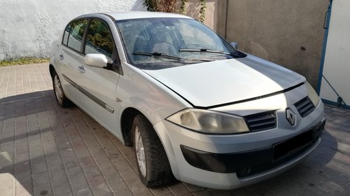 Aripa dreapta fata Renault Megane 2004 B