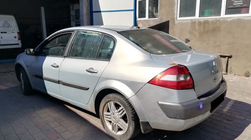 Aripa dreapta fata Renault Megane 2004 B