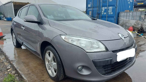 Aripa dreapta fata Renault Megane 3 2011