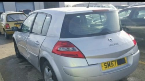 Aripa dreapta fata Renault Megane II 200