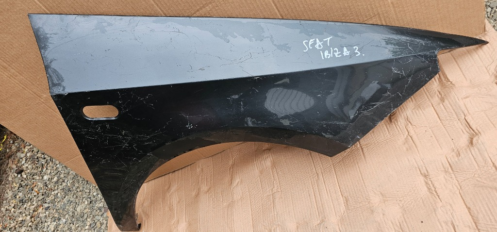 Aripa dreapta fata Seat Ibiza 5 6J 2008 2009 2010 2011 2012