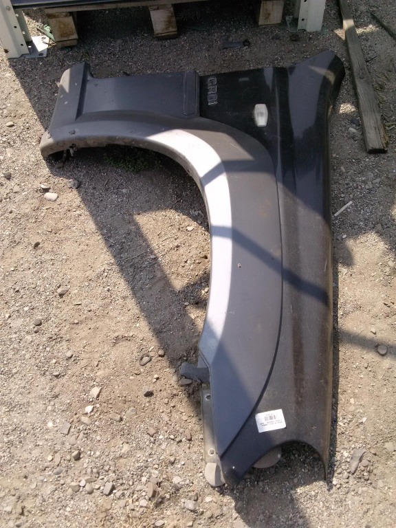Aripa dreapta fata si bandou Hyundai Terracan, an 