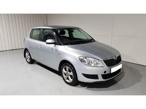 Aripa dreapta fata Skoda Fabia 2 2011 hatchback 1.2 CBZA