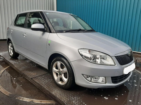 Aripa dreapta fata Skoda Fabia 2 2011 Hatchback 1.2t TDI