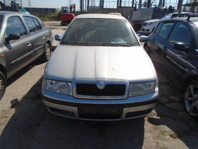 Aripa dreapta fata Skoda Octavia 2007 Berlina cu h