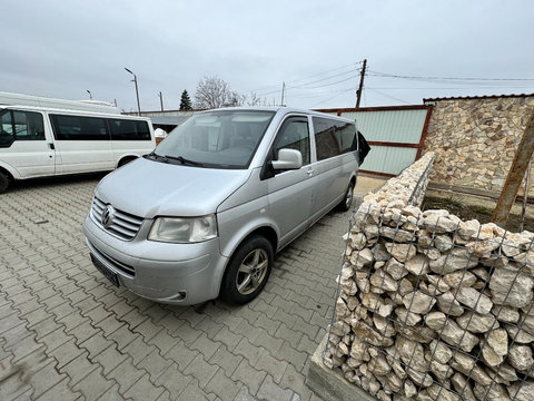 Aripa dreapta fata Volkswagen Caravelle 2008 LUNGA 2.5 TDI