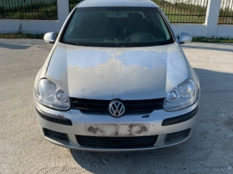 Aripa dreapta fata Volkswagen Golf 5 2005 Hatchback 1.4 benzina 16Valve