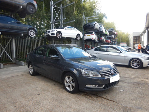 Aripa dreapta fata Volkswagen Passat B7 2013 SEDAN 2.0 TDI CFFB