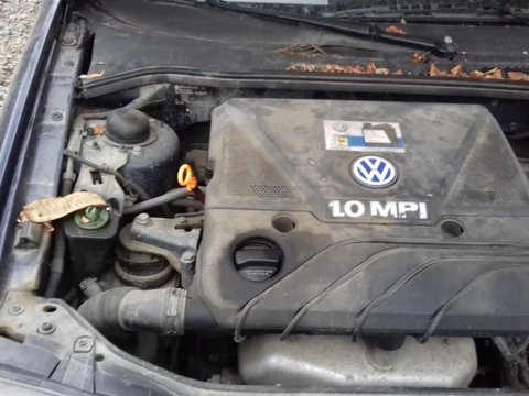 Aripa dreapta fata Volkswagen Polo 6N 2001 Hatchback Benzina