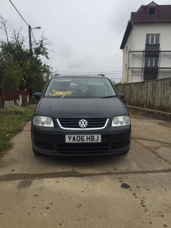 Aripa dreapta fata VW Touran 2006 Hatchback 1.9 TD