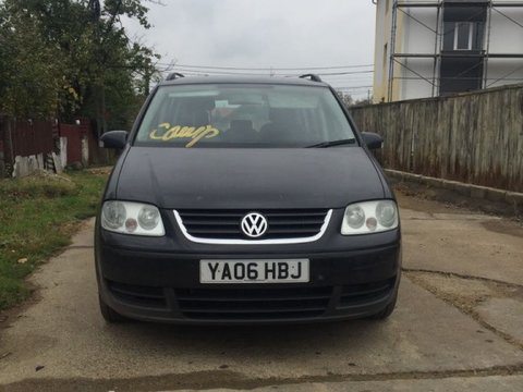 Aripa dreapta fata VW Touran 2006 Hatchback 1.9 TDI