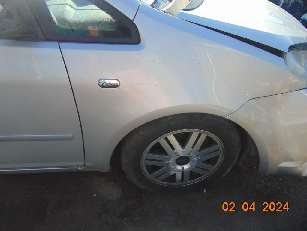 Aripa dreapta Ford Focus C max 2007-2010 aripa dreapta c max gri