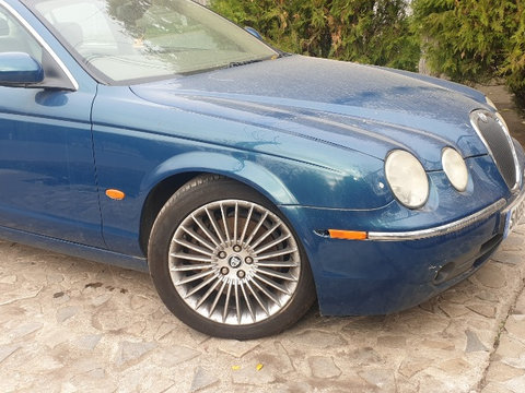 Aripa dreapta jaguar s type 2006