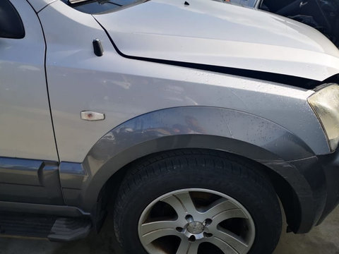 Aripa dreapta Kia Sorento 2005 SUV