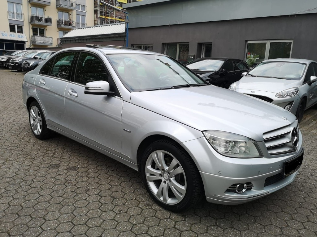 Aripa dreapta mercedes w204 c220 cdi
